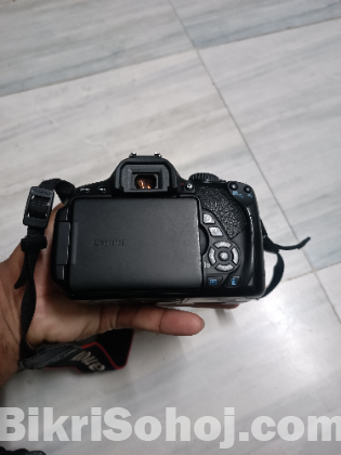 Canon ESO650D
